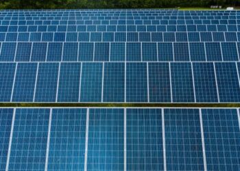 El BEI aprueba 1.700 millones para construcción de 120 plantas de energía fotovoltaica