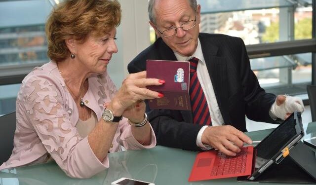 El 68% de los europeos opina que la digitalización de los documentos de viaje acelera los controles fronterizos