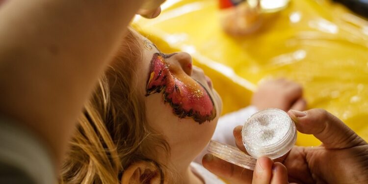 La Unión Europea prohíbe la purpurina