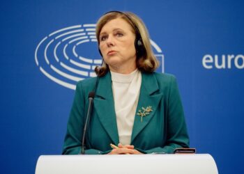 Bruselas pone el foco en cuatro tecnologías que considera críticas: semiconductores avanzados, IA, tecnologías cuánticas y biotecnología