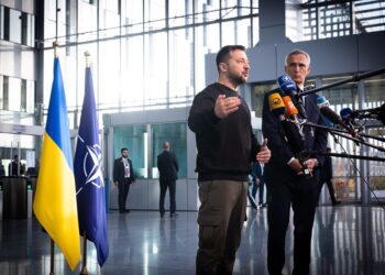 Zelenski visita la OTAN