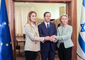 VON DER LEYEN Y METSOLA VIAJAN A TEL AVIV PARA MOSTRAR SU APOYO A ISRAEL