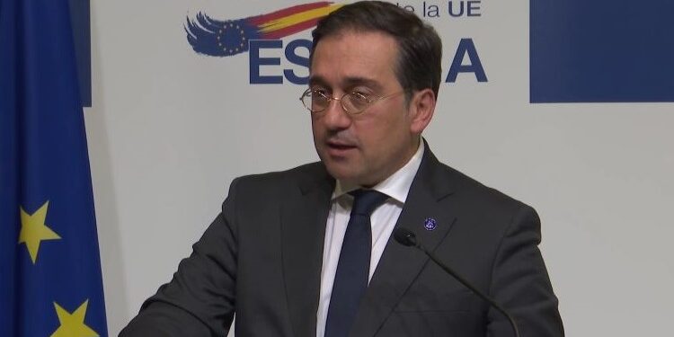 Albares propone a la UE el levantamiento de las sanciones a Venezuela