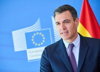 Sánchez pide el alto al fuego en Gaza y muestra su apoyo a Antonio Guterres