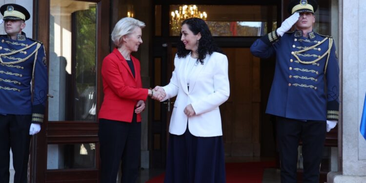 Von der Leyen: Kosovo avanza en reformas económicas, pero debe normalizar relación con Serbia para adhesión a la UE