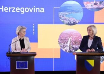 Von der Leyen concluye su gira por los Balcanes Occidentales en Bosnia y Herzegovina