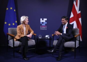 Von der Leyen pide aprender del pasado y actuar rápido para una IA segura