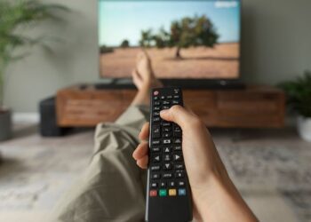 Backstage: Aumentan las Redes Sociales pero los europeos siguen informándose por medios como la Televisión