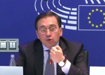 Albares seguirá al frente de Exteriores en el nuevo Gobierno de Sánchez