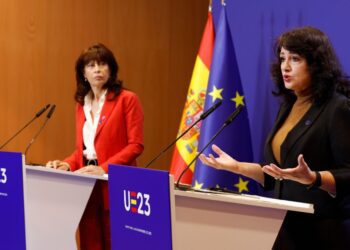 La comisaria Dalli destaca el papel de España como país pionero en materia de igualdad