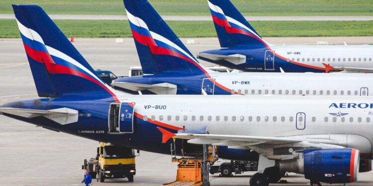 La Comisión Europea pide a las aerolíneas que marquen unas medidas estándar para las maletas de mano