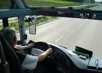 Seguridad vial: el Consejo revisa las normas para los conductores de autobuses