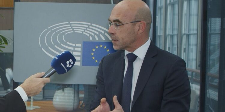 Jorge Buxadé: ‘La reforma de los tratados es una necesidad de las élites, los burócratas de Bruselas’