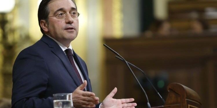 La Comisión estima en 132 millones al año la oficialidad del gallego, euskera y catalán en las instituciones europeas