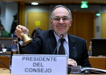 España rechaza llevar al Consejo la votación sobre la oficialidad del catalán, gallego y euskera en la UE