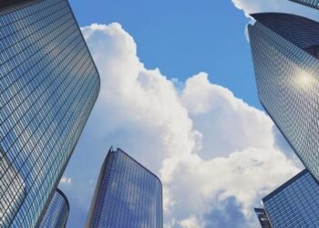 La UE acuerda obligar a empresas a proteger medio ambiente y DDHH