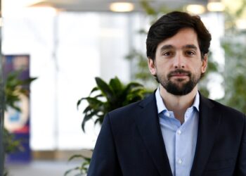 Adrián Vázquez: “El Gobierno español nos ha puesto en el vagón de cola del respeto al Estado de Derecho con esta ley de la impunidad“