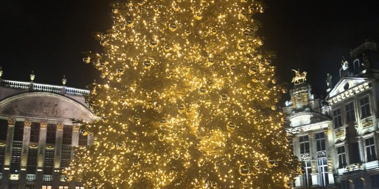 Aquí Europa os desea feliz Navidad y un excelente año 2024