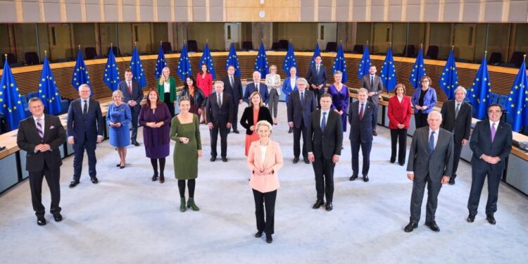 La Comisión Von der Leyen publica su programa de trabajo para 2024: «cumplir hoy y prepararse para mañana»