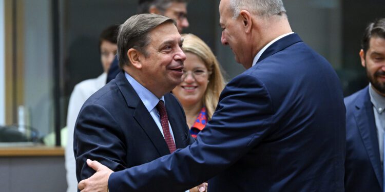 Planas insta en Luxemburgo a concluir de manera “pronta y equilibrada” el acuerdo con Mercosur