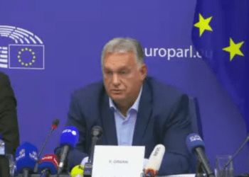 Orbán reitera que Europa debe proteger sus fronteras con «centros de detención» y «controles» fuera de la UE