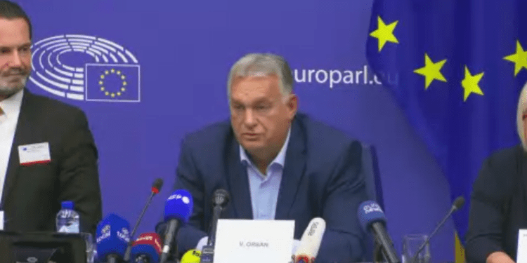 Orbán reitera que Europa debe proteger sus fronteras con «centros de detención» y «controles» fuera de la UE