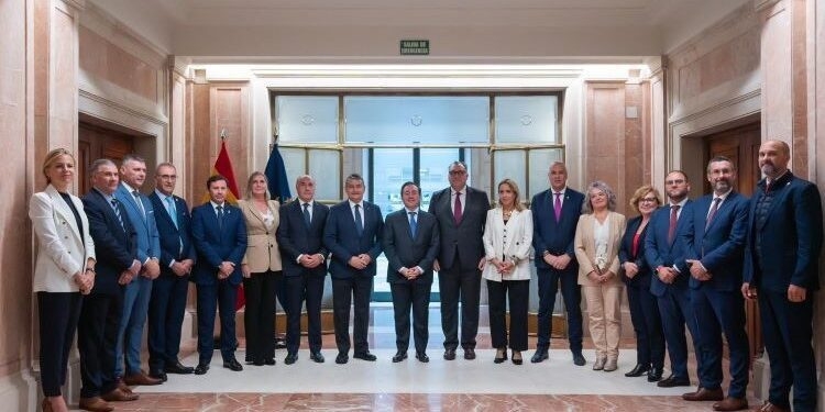Albares espera que Londres acepte el acuerdo sobre Gibraltar antes del 10 de noviembre