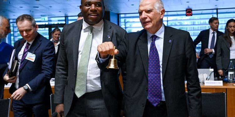 Albares: “España no comprendería” el acercamiento Londres-UE propugnado por Lammy “sin un acuerdo sobre Gibraltar”