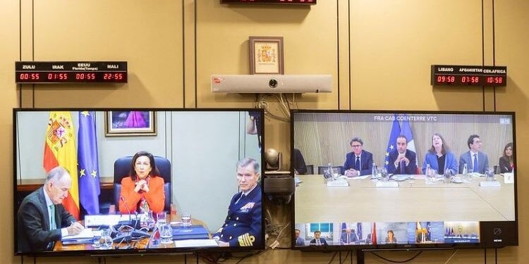 Albares y Robles advierten de que la FINUL no se irá de Líbano pese a las presiones de Israel