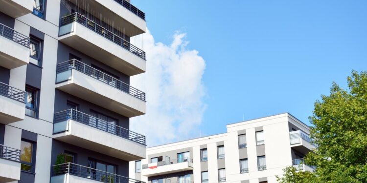 ¿PUEDE LA UE RESOLVER EL PROBLEMA DE LA VIVIENDA EN EUROPA?