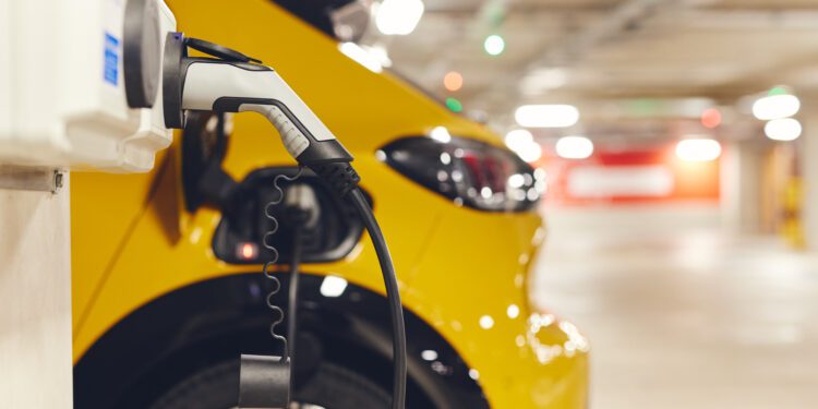 La Comisión continuará aplicando los aranceles a la importación de vehículos eléctricos de China
