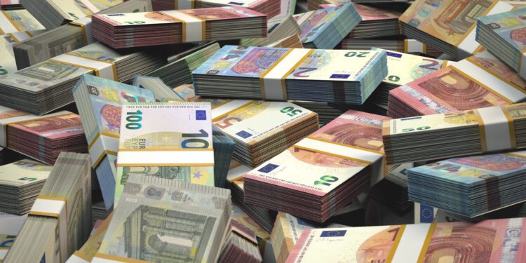 La balanza de pagos de la UE registró un superávit de 130.400 millones de euros