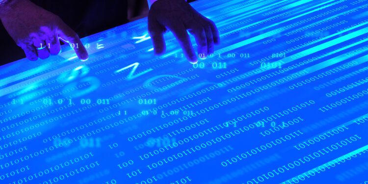 Bruselas une fuerzas con el capital riesgo para apoyar la innovación tecnológica profunda en Europa