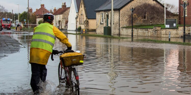 La UE envía equipos de rescate a Bosnia y Herzegovina tras las devastadoras inundaciones