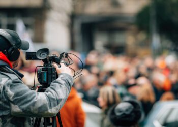 Bruselas proporciona 16 millones de financiación para apoyar el periodismo y la alfabetización mediática en toda Europa