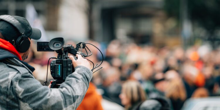 Bruselas proporciona 16 millones de financiación para apoyar el periodismo y la alfabetización mediática en toda Europa