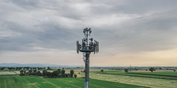 La Comisión abre convocatorias por valor de 323 millones para apoyar infraestructuras de conectividad digital avanzadas