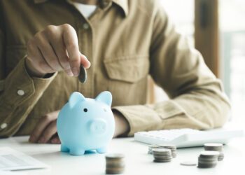 La tasa de ahorro de los hogares en la zona del euro sube hasta el 15,7%