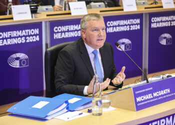 Hearings: McGrath, comisario designado de Democracia y Estado de derecho, promete un “Escudo de la Democracia” contra la manipulación de la información y la injerencia extranjera