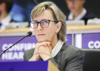 Hearings: Albuquerque, Comisaria Europea designada para los Servicios Financieros y la Unión del Ahorro y la Inversión, promete estabilidad y menos regulación para hacer más competitiva la economía de la UE