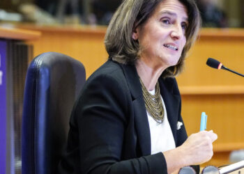 Socialistas y populares europeos, a punto de llegar a un acuerdo para desbloquear a Teresa Ribera