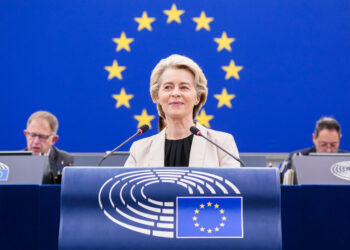 La Comisión von der Leyen II arranca con apoyo ajustado y divisiones internas entre los grupos políticos