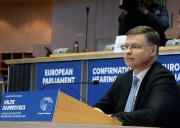 Hearings: Dombrovskis, comisario designado para Economía y Productividad, Implementación y Simplificación, apuesta por un euro fuerte en el mercado mundial