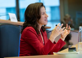 Hearings: Mînzatu, candidata a la vicepresidencia para la cartera de Personas, Capacidades y Preparación, se compromete en lograr un empleo de calidad y en la justicia social