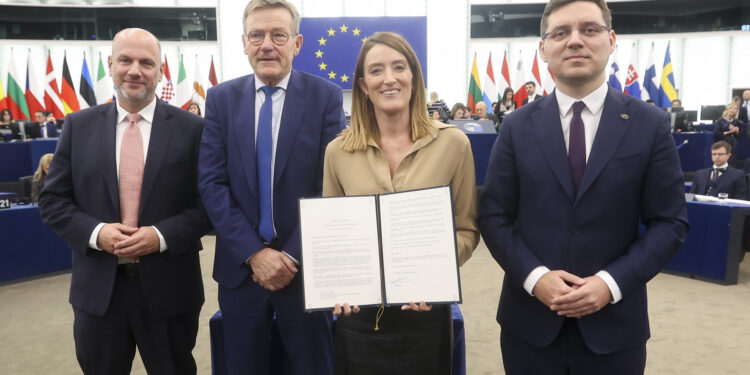 La UE centra su presupuesto para 2025 en abordar los desafíos clave y los costes de endeudamiento