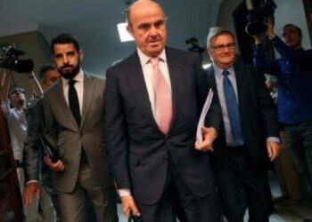 Guindos (BCE) advierte del «enorme impacto» si EEUU impone los aranceles prometidos por Trump