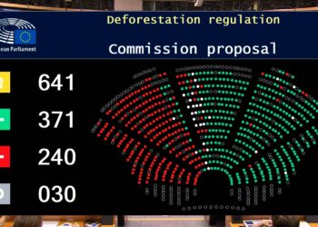 La Eurocámara apoya aplazar un año la aplicación de la ley de deforestación de la UE