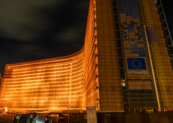 La UE llama a “romper el silencio” y hacer justicia por las víctimas de violencia de género en el 25N