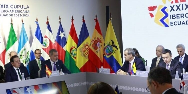 El Rey anima a los participantes en la Cumbre Iberoamericana a “superar” sus diferencias