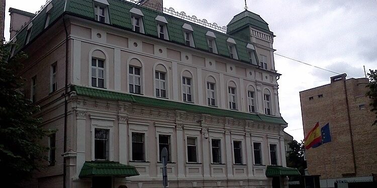 España cierra su embajada en Kyiv ante posibles ataques aéreos rusos